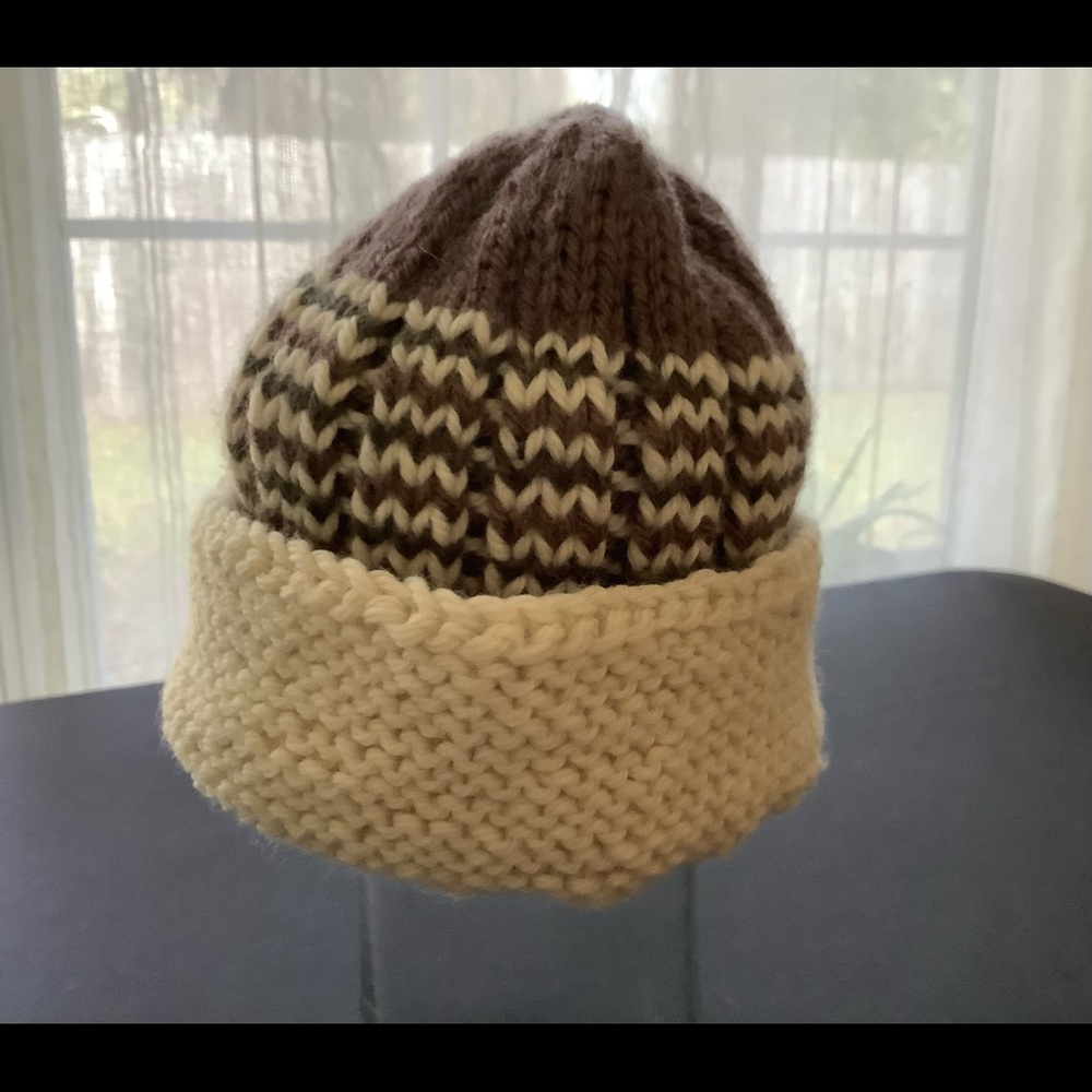 Childs knit hat
